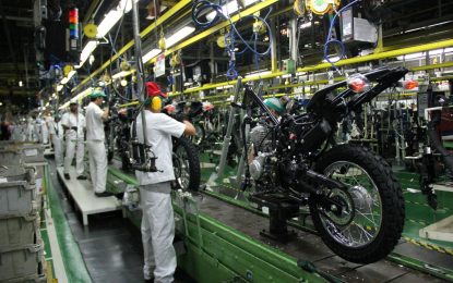 Produção de motos cresce e pode fechar o ano com 1 milhão de unidades