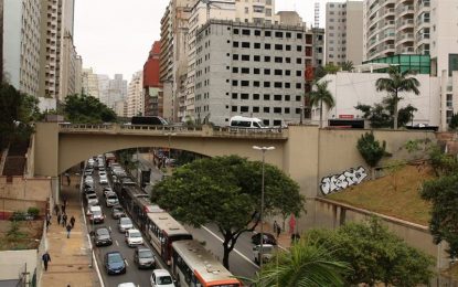 Excesso de velocidade é a principal infração de motoristas suspensos