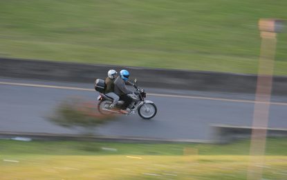 Nova lei de trânsito: conduzir motocicleta com farol apagado não será mais infração gravíssima