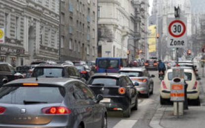 Por que as cidades estão diminuindo os limites de velocidade em vias urbanas?