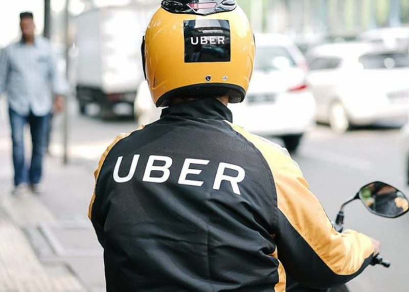 Como funciona o Uber Moto? Conheça a modalidade de corridas e entregas